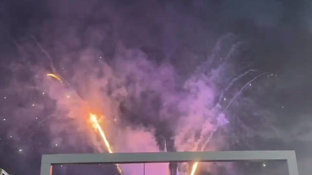 风不会停   我不会倒