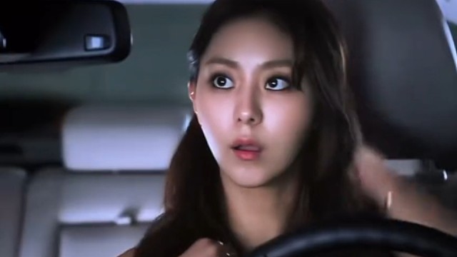 电梯名场面，女主撩人套路直接封神#金宥真
