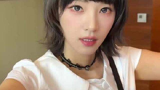 黄灿灿试驾小鹏MONA L03 ​​​