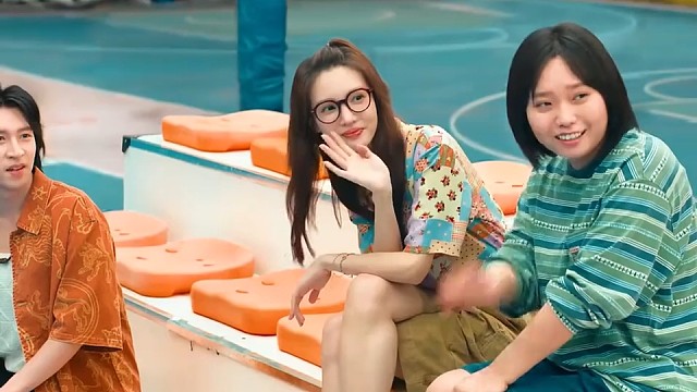 这小子挺逗上哪都免费坐车#因为一个片段看了整部剧