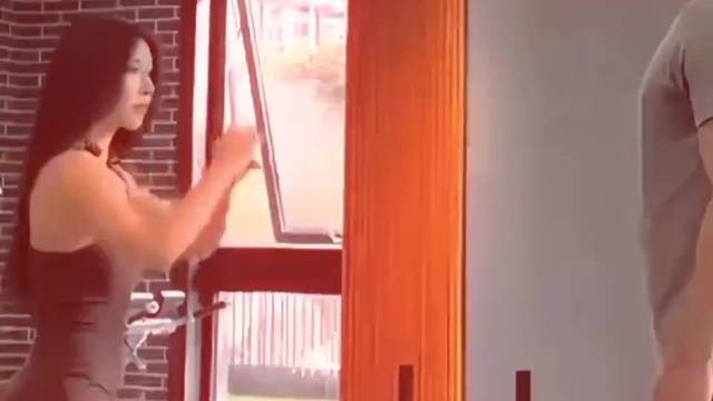 歹徒到天亮才把腿放下来