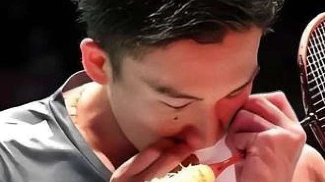 桃田贤斗被秀了，能上公开赛的都是人中龙凤