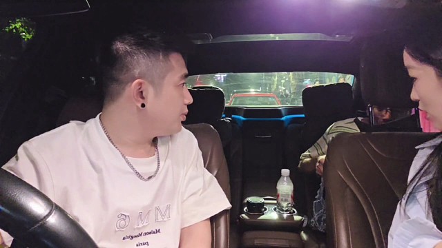 npc机器人男闺蜜。