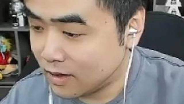 朱开：滔博内战挺让人放心的，如果Bin不打，说不定滔博夺冠！