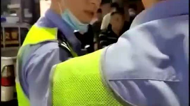 上路必守规：女孩别闹了…