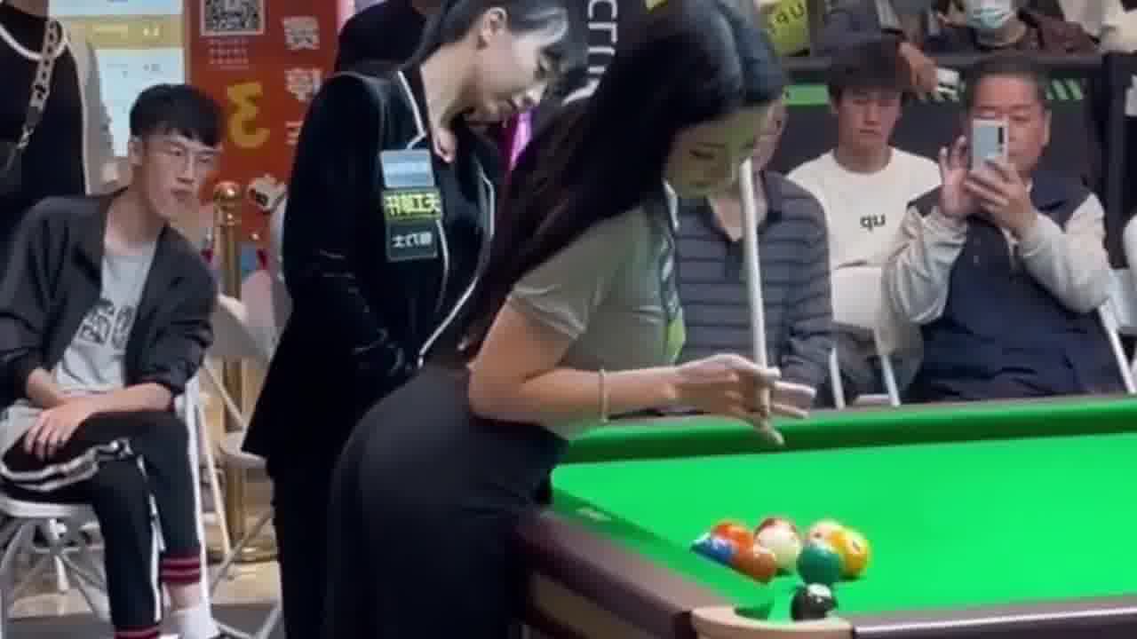 发生了什么他们鼓掌
