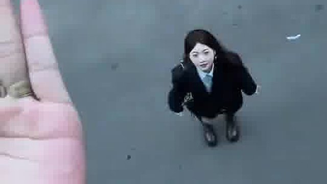 禁止高空抛物！女朋友充公、并判其“无妻徒刑”
