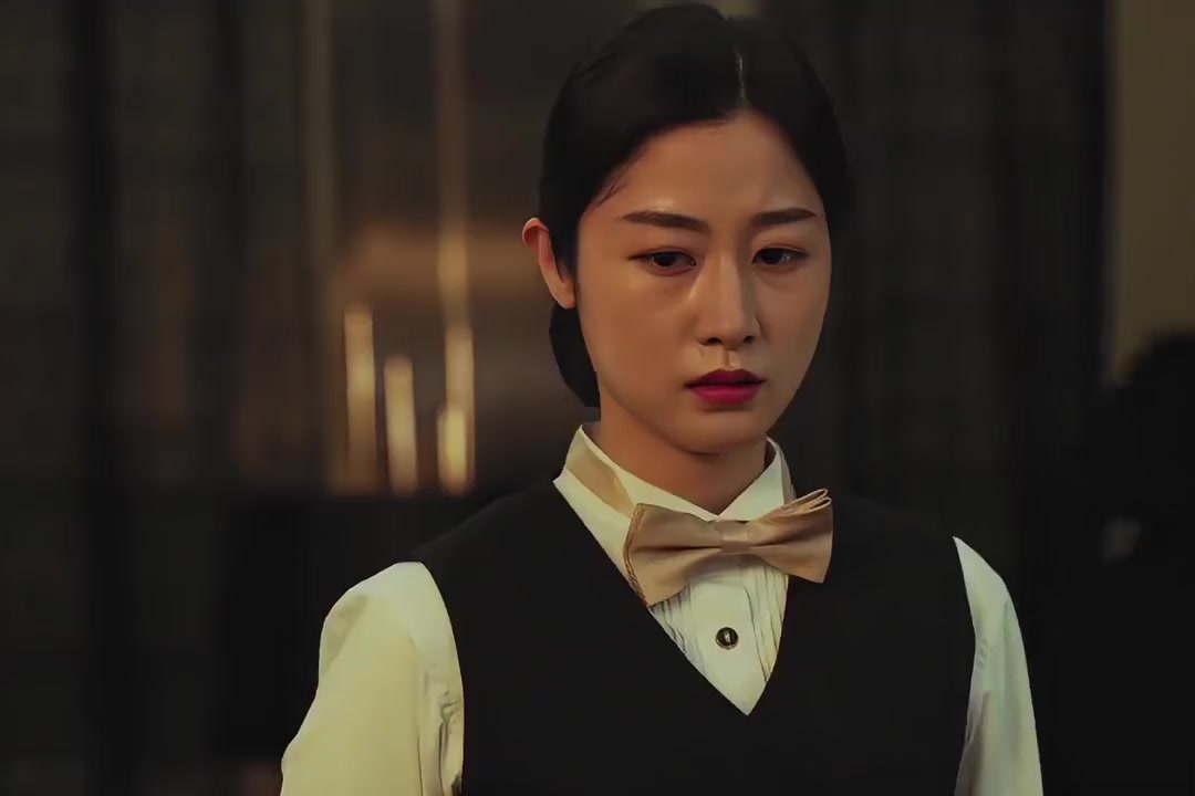 这一巴掌打的也太爽了吧，原来秘书才是隐藏在背后的boss