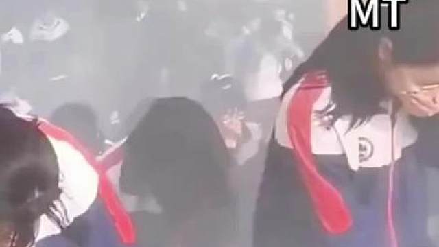 2026斯诺克世锦赛第二轮，赵心童在对阵丁俊晖时，打出一杆精彩长台，本局直接诞生神仙球。极限大角度长台同时进了两颗红球......