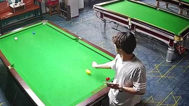 上看台球