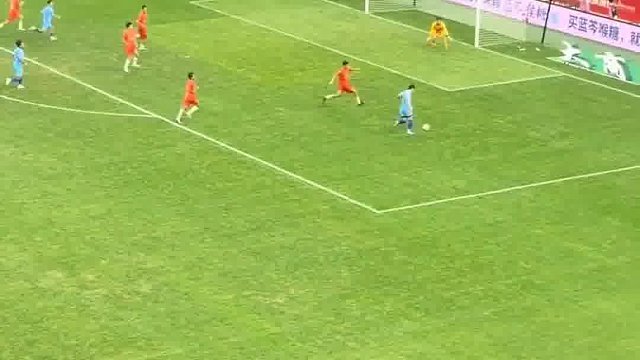 最后那一下守门员为什么都不防了#足球