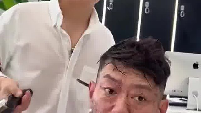 染发开暖风，染发加烫头开制冷。