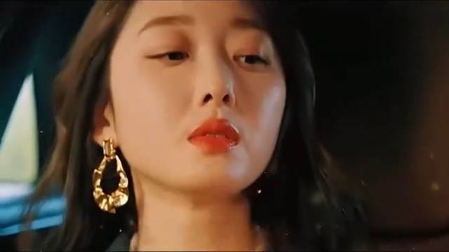 美女还算是懂事的