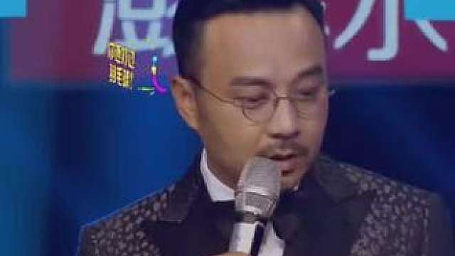 韩老师以前是专业羽毛球队队员 果然深藏不露，多才多艺