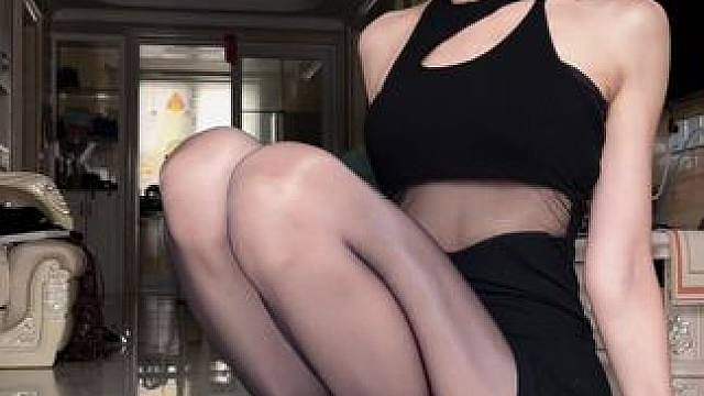 高冷不了几秒