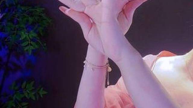 女孩子是世界上最美好可爱的存在…