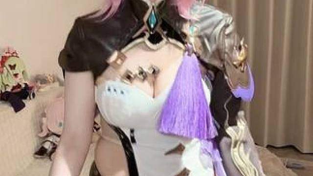 爱莉能蹦能跳