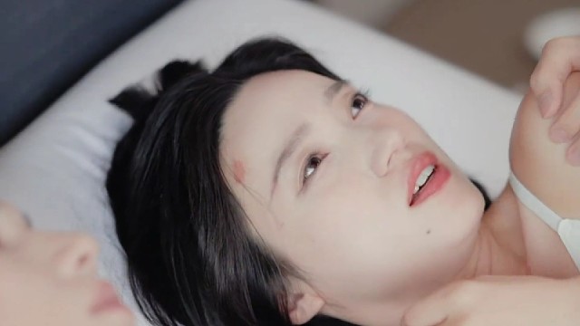 秘书没想到一觉醒来和老板躺在了一起，下面没反应吗？