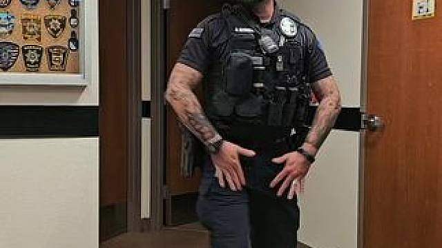 美国社区警察 午休跳舞