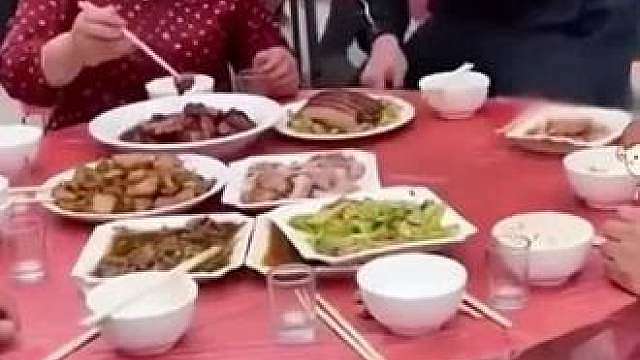 欧冠半决赛现场东哥帅气接球
欧冠