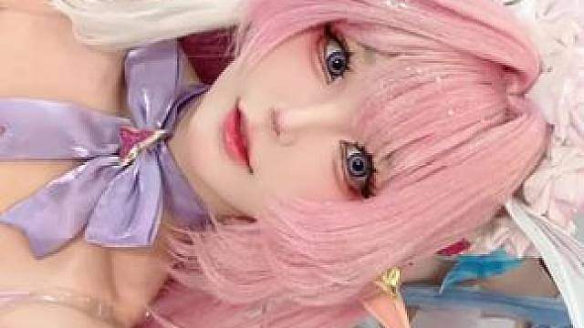 爱莉希雅的新衣服美美的