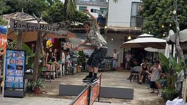 去海边看台风