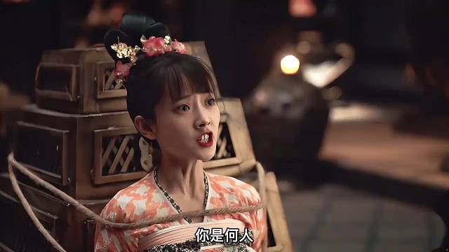 女主意外穿越古代，仅用一招就让大臣们以为她是仙女！