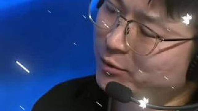 怪不得老林瞬间就被KPL裁判发了黄牌，原来是没有经过裁判组的同意，自行换人了