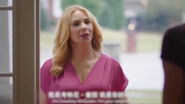 富婆看上隔壁帅小伙，自己搞爽过后，还大方的给闺蜜介绍