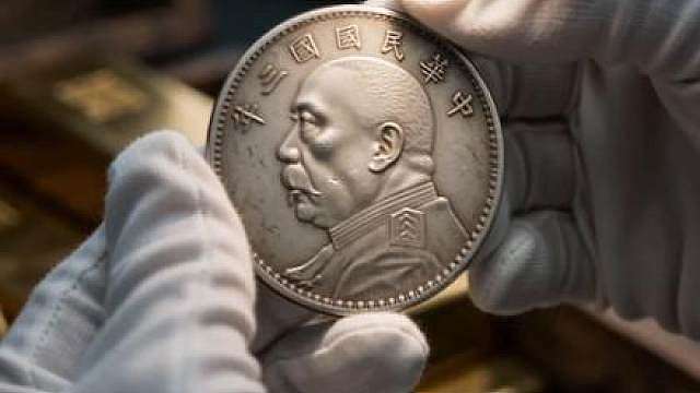 《君归太爷》在未来借到物资回到1937年帮助李云龙打鬼子。