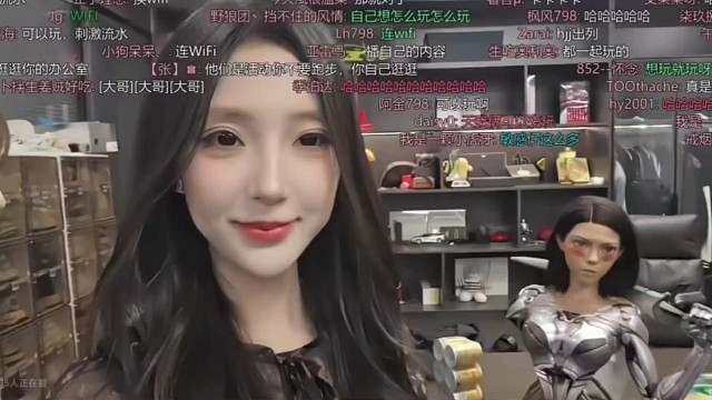 壮壮因穿高跟鞋不便，不参加小二跑步活动，带闺蜜参观办公室还替小猪说话