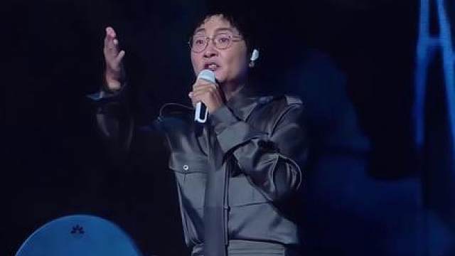 孙楠演唱会再现经典《少年包青天》主题曲！
