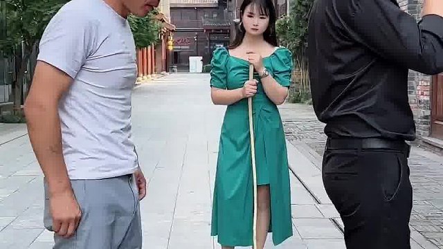 她到底有没有看见？