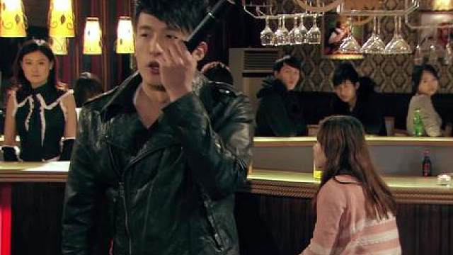 子乔的 B - box 暴击 蓝翔认证 导演亲授 buff 叠满 结尾附上韦导亲自颁发的证书 当年有多少人注意到这个彩蛋了？