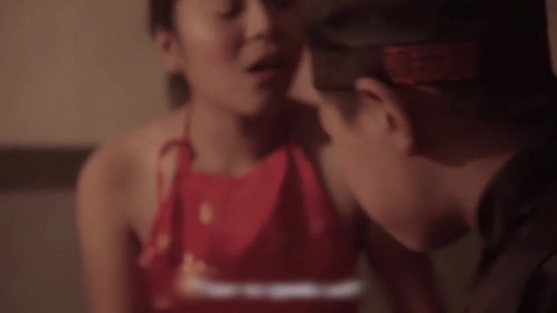 小伙只因想晚睡，就遭到了婆娘一顿教训