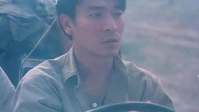 他们是乱世里的恩爱夫妻，也是黑暗中并肩前行的孤勇知己。