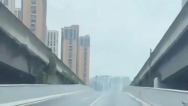 这条道为什么一辆车都没有