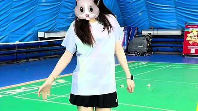 呜呜呜 被我的球鞋熏晕了