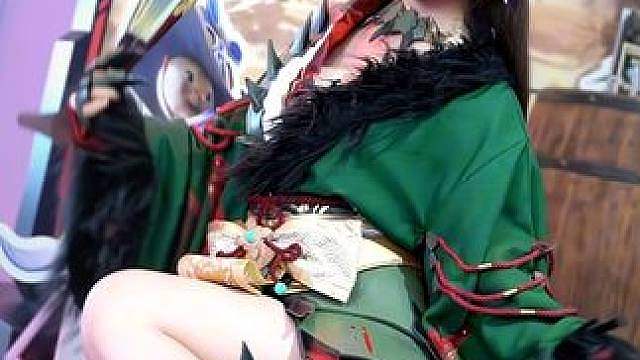 捞一下cj骁龙展台怪物猎人的coser #