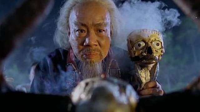 25.90年港片神作，英叔肥宝联手大战南疆邪巫