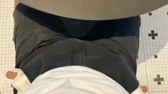 两个人吃一个才正确