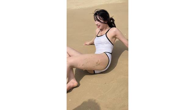 沙滩美女