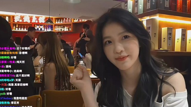 去年图一一出现在童锦程直播间，现在好像更好看了