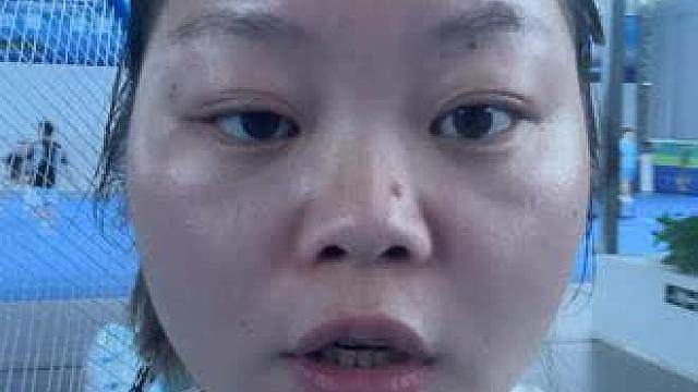 羽毛球场找体制内男孩