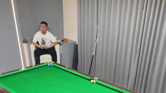 后手歪歪的！一杆打碎兄弟的台球梦！