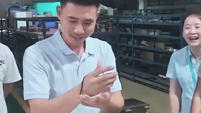 客户说：这密封圈大小好啊，刚好给我当手镯了