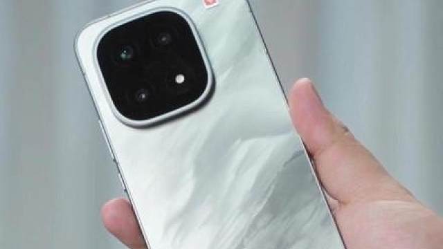 全能电竞旗舰iQOO15有人会喜欢吗