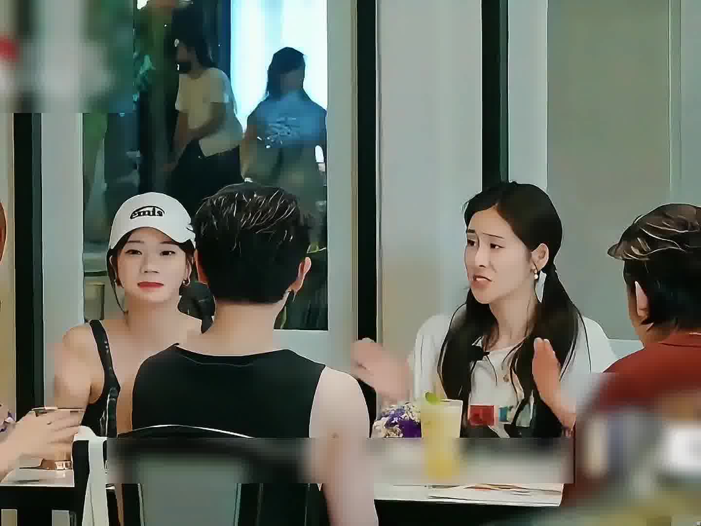 你这样的状况多久了哈哈哈哈