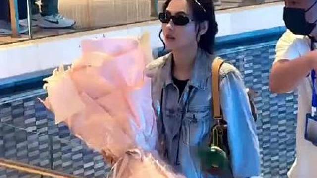 被高调示爱仅1天，张柏芝携小儿子力挺周星驰谢霆锋已成过去式