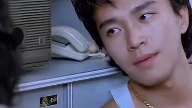 星仔在升级为星爷之前的演技，真系无得顶！ 可喜剧搞笑，可深情正经，星爷的演技绝了！